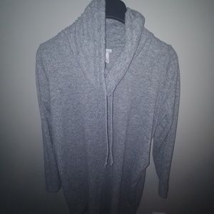 Maternity sweatshirt/ sweater